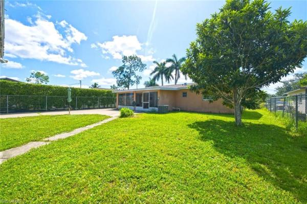 Naples Manor, 5449 Hardee St, Naples, Florida 34113, image 3