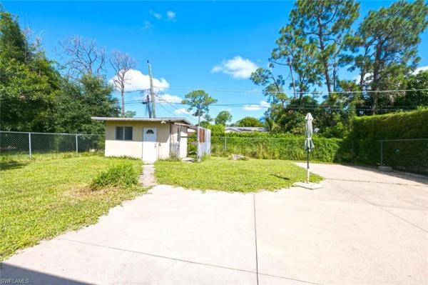 Naples Manor, 5449 Hardee St, Naples, Florida 34113, image 2
