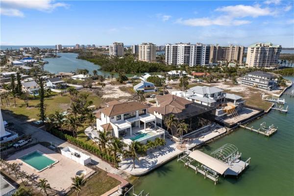 Laguna Shores, 160 Little Carlos Ln, Fort Myers Beach, Florida 33931, image 3
