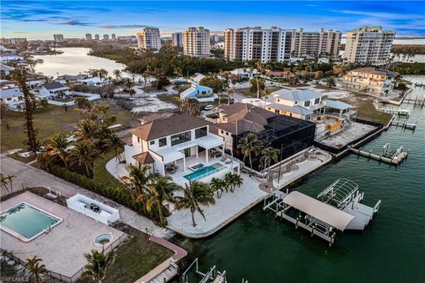 Laguna Shores, 160 Little Carlos Ln, Fort Myers Beach, Florida 33931, image 2