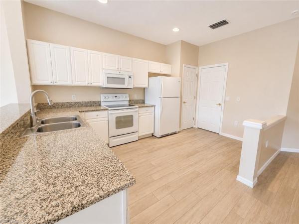 Pinehurst At Stratford Place, 912 Hampton Cir #92, Naples, Florida 34105, image 2
