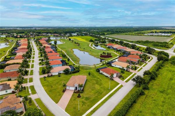 Royal Palm Golf Estates, 18709 Lake Hammock Dr, Naples, Florida 34114, image 3