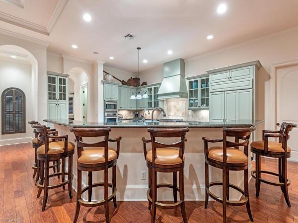 Olde Naples, 155 S 20th Ave, Naples, Florida 34102, image 2
