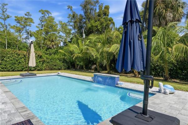 Hallendale, 2965 Woodside Ave, Naples, Florida 34112, image 2