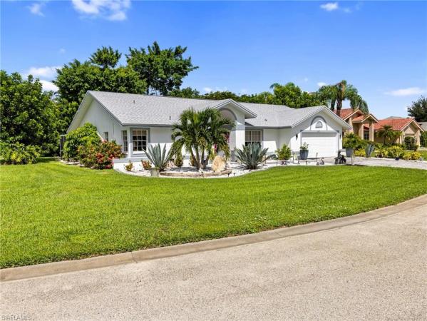 Sunrise At Fountain Lakes, 22690 Island Lakes Dr, Estero, Florida 33928, image 2