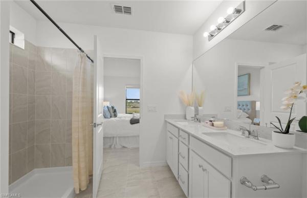 612 Oasis Lake Pl, Lehigh Acres, Florida 33936, image 3