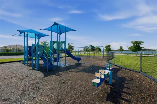 15116 Blue Bay Cir, Fort Myers, Florida 33913, image 3