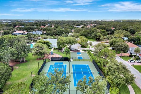 7052 Timberland Cir, Naples, Florida 34109, image 2