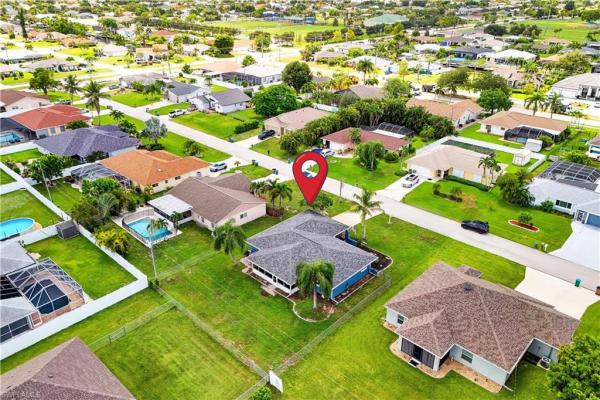 Rose Garden, 423 39th Ter, Cape Coral, Florida 33914, image 2