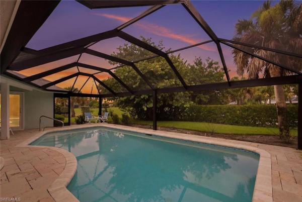 Beachview Country Club Estates, 1270 Par View Dr, Sanibel, Florida 33957, image 2