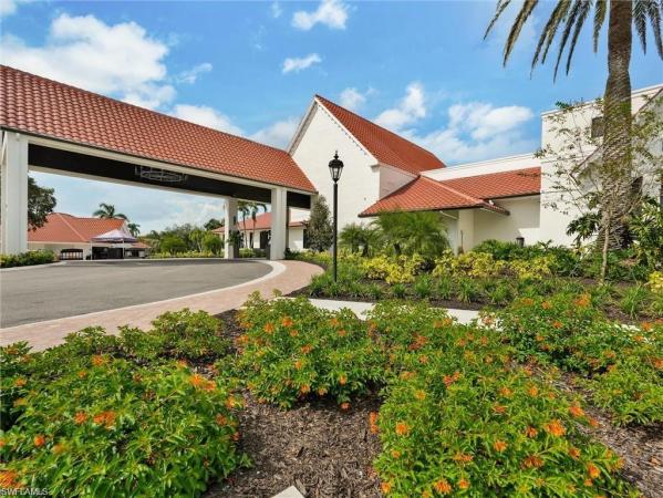 7300 Glenmoor Ln #205, Naples, Florida 34104, image 1