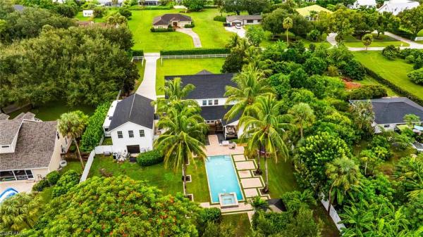 20661 Tanglewood Ln, Estero, Florida 33928, image 3