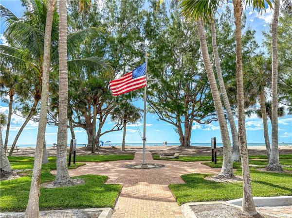 The Moorings, 529 Fairway Ter, Naples, Florida 34103, image 1