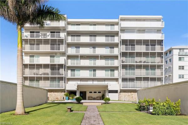 1977 N Gulf Shore Blvd #504, Naples, Florida 34102, image 1