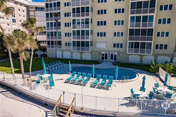 Jamaica Towers, 2885 N Gulf Shore Blvd #302, Naples, Florida 34103, image 1