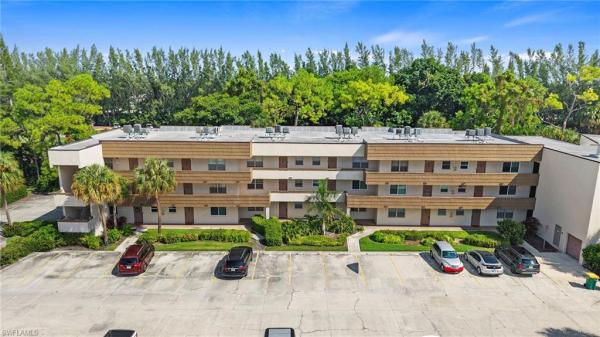 499 Forest Lakes Blvd #201, Naples, Florida 34105, image 1