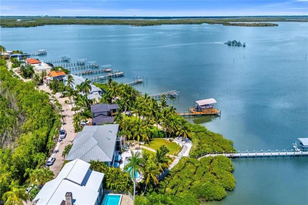 21471 Widgeon Ter, Fort Myers Beach, Florida 33931, image 3