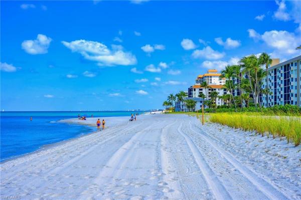 Beachwalk Villas, 524 Beachwalk Cir, Naples, Florida 34108, image 1