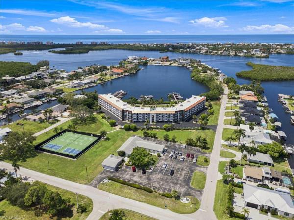 226 3rd St #215, Naples, Florida 34134, image 1