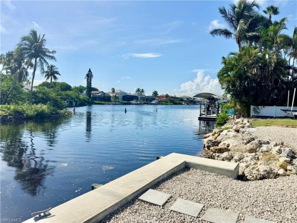 Island Park Woodlands, 6031 Macbeth Ln, Fort Myers, Florida 33908, image 1