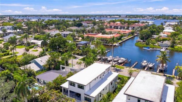 Oyster Bay, 1085 Sandpiper St, Naples, Florida 34102, image 1