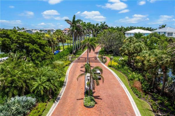 197 San Mateo Dr, Naples, Florida 34134, image 1