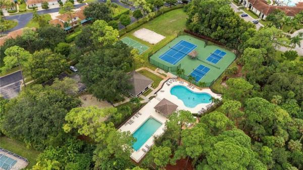 325 Dover Pl #202, Naples, Florida 34104, image 1