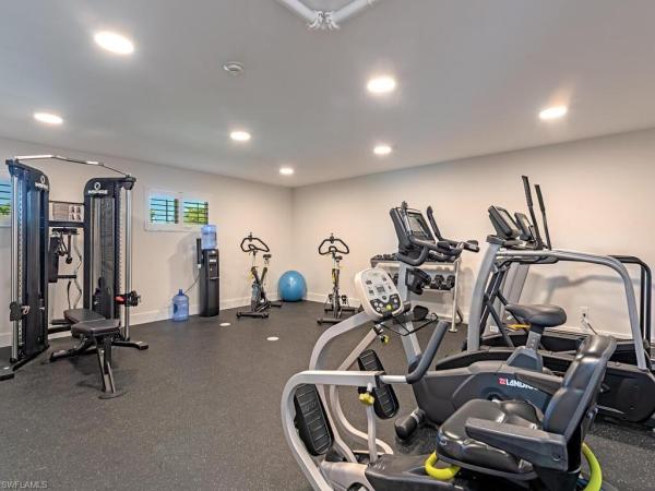 3410 N Gulf Shore Blvd #202, Naples, Florida 34103, image 1