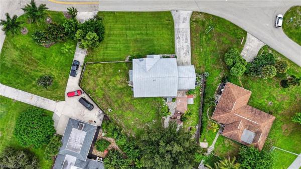 Estero River Heights, 20520 Pine Tree Ln, Estero, Florida 33928, image 1
