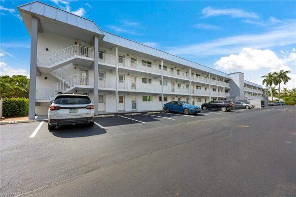 72 S 7th St #106, Naples, Florida 34102, image 1