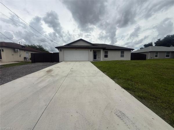Lehigh Acres, 2811 SW 44th St, Lehigh Acres, Florida 33976, image 1
