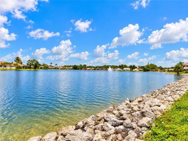 517 Windsor Sq #201, Naples, Florida 34104, image 1