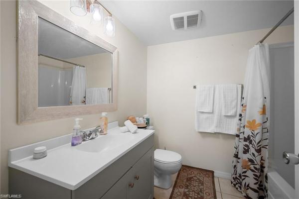 144 E Cypress Way #707, Naples, Florida 34110, image 1