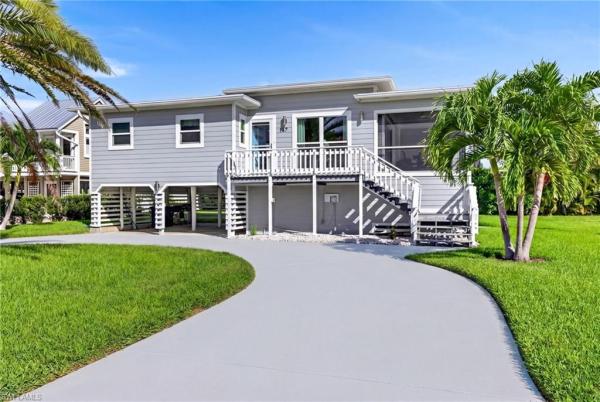 Gulf Island Manor, 167 Mandalay Rd, Fort Myers Beach, Florida 33931, image 1