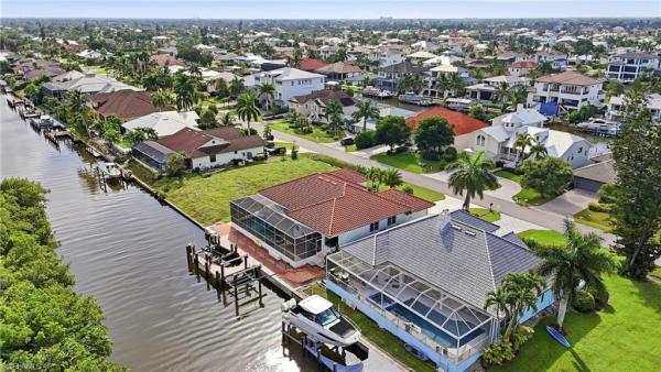 Conners At Vanderbilt Beach, 211 Flamingo Ave, Naples, Florida 34108, image 1
