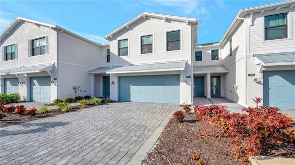 Hamilton Place, 12965 Pembroke Dr, Naples, Florida 34105, image 1