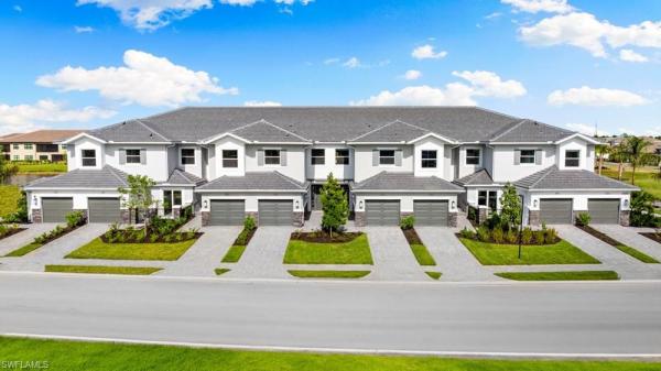 15352 Giardino Dr #28-202, Naples, Florida 34114, image 1