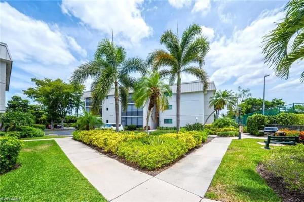788 Park Shore Dr #H36, Naples, Florida 34103, image 1