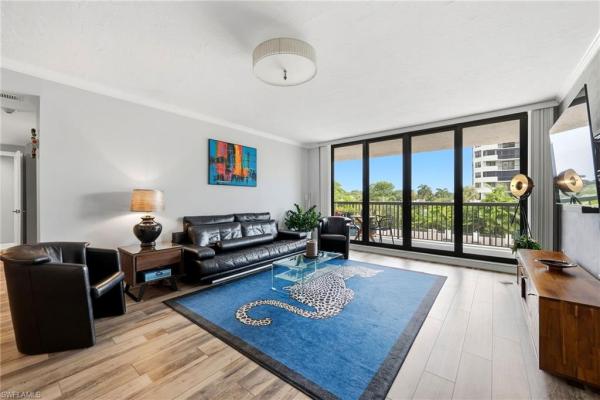 6075 Pelican Bay Blvd #203, Naples, Florida 34108, image 1