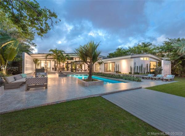 Flamingo Terrace, 2979 Flamingo Dr, Miami Beach, Florida 33140, image 2