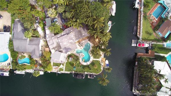 Venetian Keystone Point, 12904 Ixora Cir, North Miami, Florida 33181, image 2