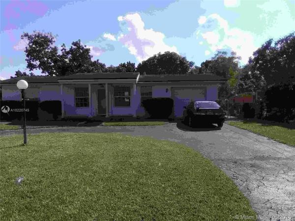 Biscayne Gardens, 80 NE 165th St, Golden Glades, Florida 33162, image 2