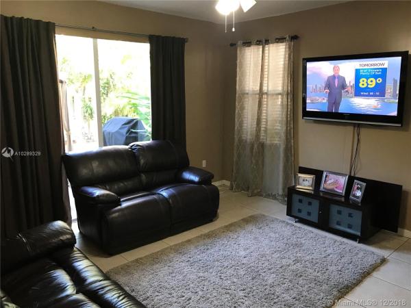 16067 SW 68th St, Unincorporated Dade County, Florida 33193, image 2