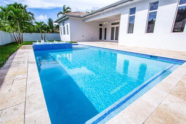 Royal Oaks, 16907 NW 83rd Pl, Miami Lakes, Florida 33016, image 2