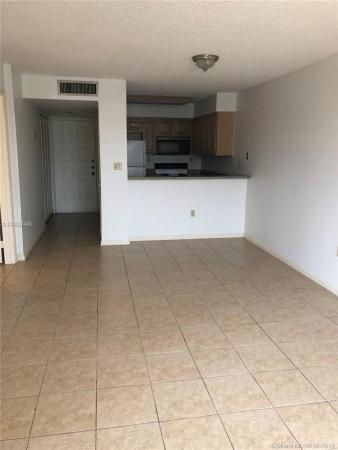 University Inn, 1280 S Alhambra Cir #1215, Coral Gables, Florida 33146, image 2