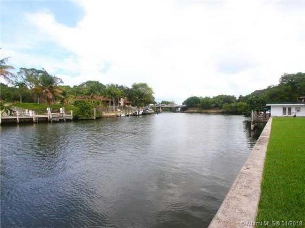 Riviera, 6945 Granada Blvd, Coral Gables, Florida 33146, image 2