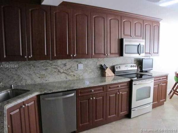 Commodore Plaza Century, 2700 NE 183rd St #TH-10, Aventura, Florida 33160, image 2