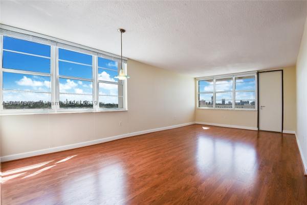 Villa Bay Vista, 2016 Bay Dr #803, Miami Beach, Florida 33141, image 2