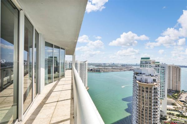 Icon Brickell Tower 1, 465 Brickell Ave #4201, Miami, Florida 33131, image 2