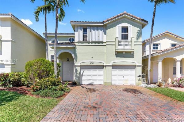 Century Villas, 8739 SW 2nd Ter, Fountainebleau, Florida 33174, image 2